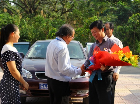 Thứ trưởng Nguyễn Trọng Đàm đến thăm và làm việc tại Trường ĐH Sư phạm Kỹ thuật Vĩnh Long.