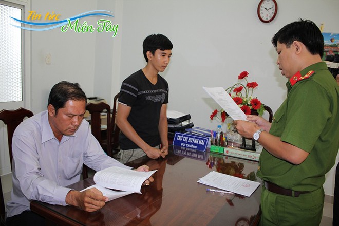 Hai bị can Nguyễn Văn Hồng và Phạm Thanh Thuận bị khởi tố.