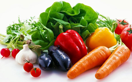 Những thực phẩm như rau, củ, quả, ngũ cốc, sữa và các thực phẩm giàu protein rất cần thiết cho sản phụ sau sinh.