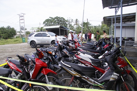 23 môtô có dấu hiệu tham gia đua xe trái phép bị tạm giữ ngày 15/9/2016 tại Công an huyện Long Hồ.