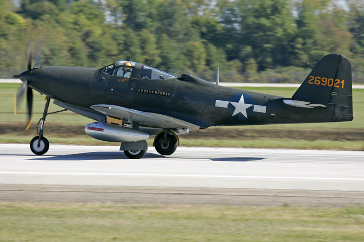 Tốc độ tối đa của P-63C-5 là 660km/h. Máy bay sử dụng động cơ 1.800 mã lực.
