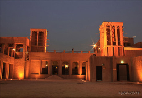 Ngôi nhà Sheikh Saeed Al Maktoum: Xây dựng vào năm 1896, ngôi nhà là nơi ở riêng của Sheikh Saeed, ông của Sheikh Mohammed bin Rashid, quốc vương hiện tại, tới năm 1958. Ngày nay, ngôi nhà trở thành một bảo tàng lưu trữ, trưng bày nhiều bộ sưu tập ảnh, tiền xu, tem, đồ nội thất và tài liệu. Đây là một trong những công trình cổ nhất của thành phố, mang nét truyền thống điển hình của kiến trúc Ả Rập.