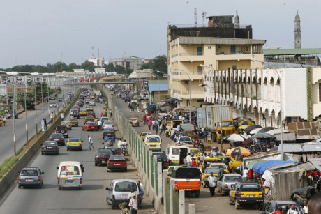 Guinea, quốc gia ở Tây Phi, cũng là một đất nước vô cùng nghèo khó với GDP đầu người là 1.271 USD