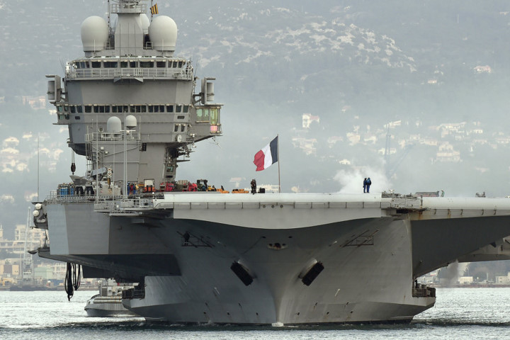 Tàu sân bay Charles de Gaulle là soái hạm của Hải quân Pháp và là một trong những tàu sân bay hạt nhân lớn nhất châu Âu. (Ảnh: AFP)