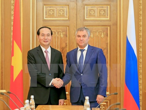 Chủ tịch nước Trần Đại Quang hội kiến với Chủ tịch Duma Nga Vyacheslav Volodin. (Ảnh: Nhan Sáng/TTXVN)