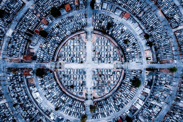 Peace: ảnh chụp Madrid từ trên cao của tác giả luckydron, đoạt giải 3 hạng mục Đô thị