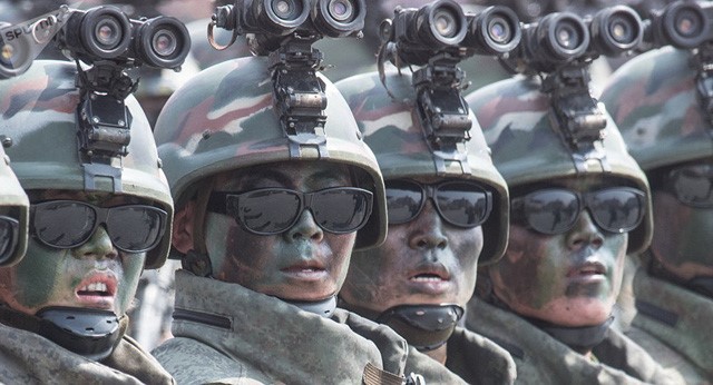 Binh sĩ Triều Tiên trang bị hầm hố - Ảnh: AFP
