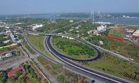 Cầu Mỹ Thuận nối nhịp giao thương mở ra nhiều cơ hội hợp tác, đầu tư cho Vĩnh Long.Ảnh: VINH HIỂN