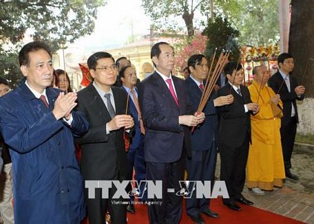 Chủ tịch nước Trần Đại Quang đến dâng hương tại Điện Kính Thiên trong Khu di tích Hoàng thành Thăng Long. Ảnh: Doãn Tấn/TTXVN