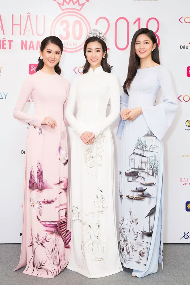 Top 3 Hoa hậu Việt Nam 2016: Hoa hậu Đỗ Mỹ Linh, Á hậu 1 Thanh Tú (phải), Á hậu 2 Thùy Dung. 
