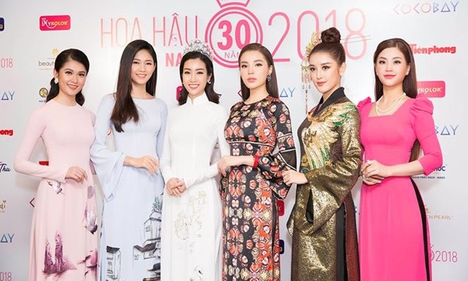 Dàn hoa hậu, á hậu Hoa hậu Việt Nam 2014 và 2016.