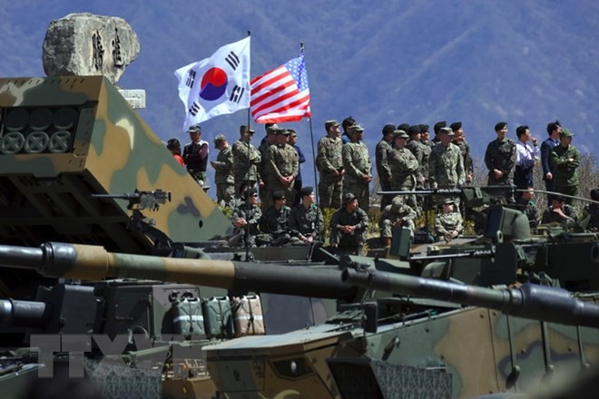 Binh sỹ Hàn Quốc và Mỹ tham gia tập trận chung tại Pocheon, Hàn Quốc. (Nguồn: AFP/TTXVN)