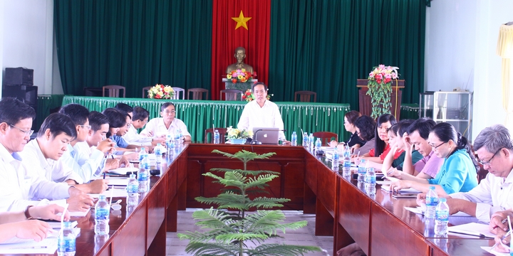 Đoàn làm việc tại UBND huyện Tam Bình