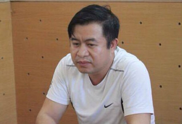 Đặng Đình Hồng, nguyên Giám đốc phòng giao dịch Eximbank Đô Lương bị truy tố ra trước pháp luật về tội 