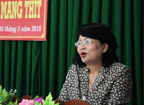 Phó Chủ tịch nước- Đặng Thị Ngọc Thịnh thông tin về tình hình kinh tế- xã hội của đất nước những tháng đầu năm và giải trình các vấn đề cử tri quan tâm.