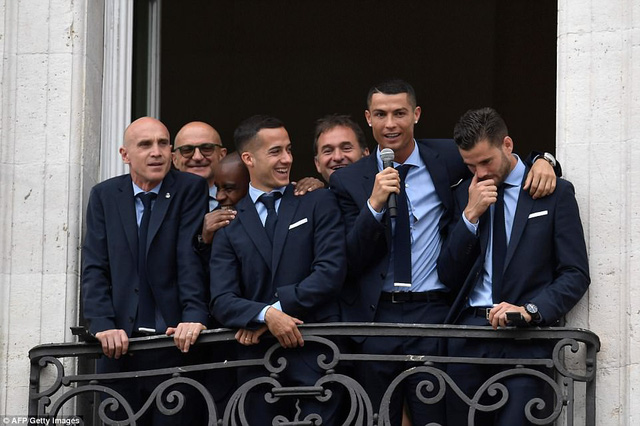 C.Ronaldo phát biểu trước đám đông CĐV