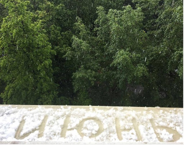 Tuyết rơi tại Ulyanovsk (Ảnh: Twitter)