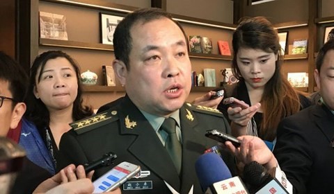 Đại tá Zhao Xiaozhuo cho rằng, xung đột giữa Mỹ và Trung Quốc đã mở rộng công khai sang cả cuộc họp thường niên như Đối thoại Shangri-La. 