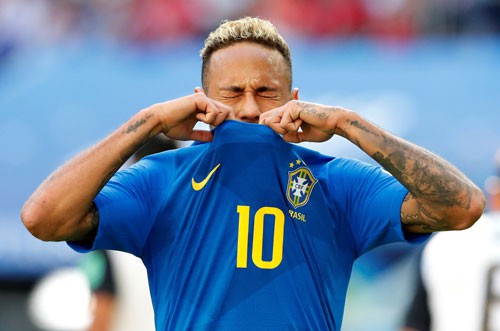 Các fan Brazil cảm thấy lo lắng cho số phận đội bóng con cưng