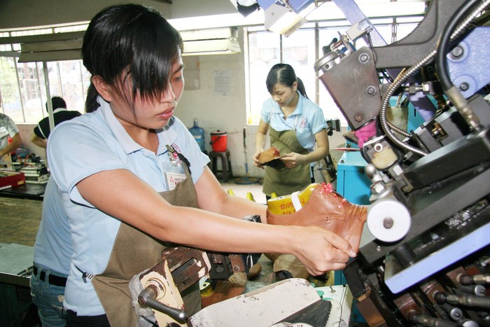 Ngành da giày xuất khẩu của Việt Nam sẽ bị tác động rất lớn từ cuộc chiến thương mại Mỹ - Trung nếu không có sự chuẩn bị đối phó ngay từ bây giờ - Ảnh: T.V.N
