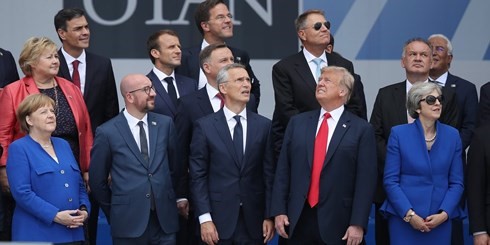 Bức ảnh chụp tại Hội nghị Thượng đỉnh NATO vào ngày 11/7 đã thể hiện những căng thẳng giữa Tổng thống Mỹ Donald Trump và các đồng minh. (Ảnh: Getty)