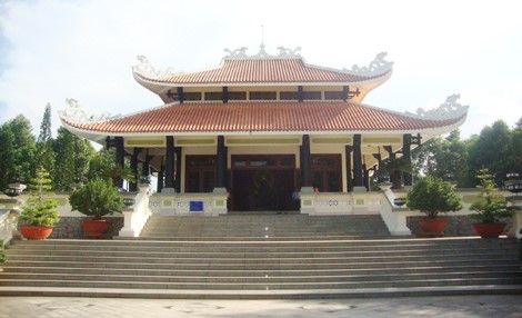 Khu nhà Lưu niệm Chủ tịch Tôn Đức Thắng tại Cù Lao Ông Hổ.