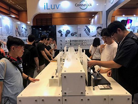 Các Startup của hàn Quốc trong lĩnh vực công nghệ may mắn khi nhận được sự ủng hộ của hai ông lớn là Samsung và LG (Ảnh: PV/Vietnam+)