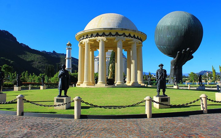 Công viên Jaime Duque ở Bogota (Colombia) là nơi tái hiện rất nhiều công trình nổi tiếng thế giới.