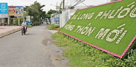 Xã Long Phước cần tiếp tục tôn tạo cảnh quan và điểm nhấn trên đường vào UBND xã.