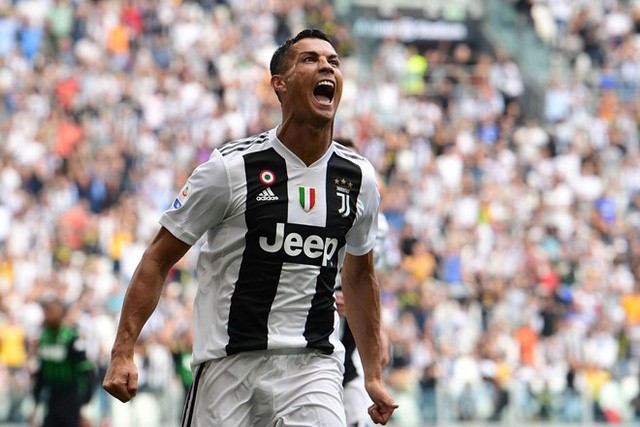 C.Ronaldo cán mốc 400 bàn thắng ở giải VĐQG châu Âu