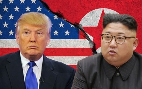 Tổng thống Mỹ Donald Trump (trái) và Nhà lãnh đạo Triều Tiên Kim Jong-un. Ảnh: TownPress.