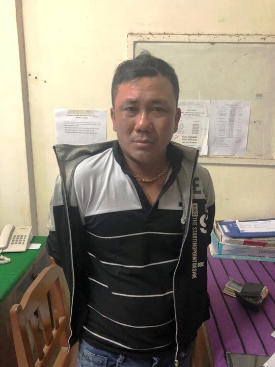 Kẻ bị bắt khai tên Phạm Chí Linh, bị công an Tiền Giang bắt khi trên đường mang xe trộm về TP HCM tiêu thụ