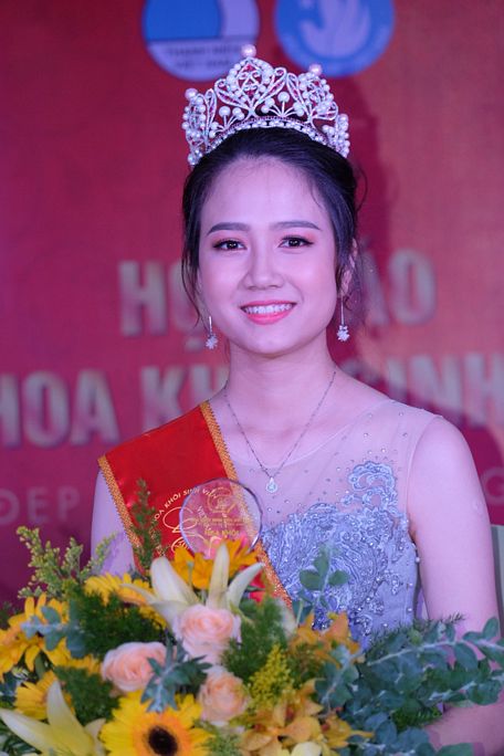 Nguyễn Thị Phương Lan đăng quang Hoa khôi Sinh viên Việt Nam năm 2018