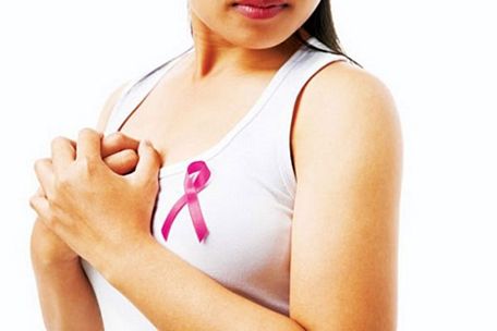 Ung thư vú là một trong hai loại ung thư gây tử vong hàng đầu ở nữ giới. (Ảnh minh họa: KT)