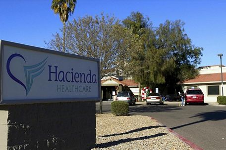 Cơ sở y tế Hacienda ở Phoenix, nơi diễn ra vụ việc chấn động. Ảnh: AP