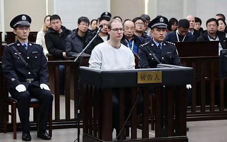 Robert Lloyd Schellenberg trong phiên tòa xét xử ở Trung Quốc. (Nguồn: AFP)