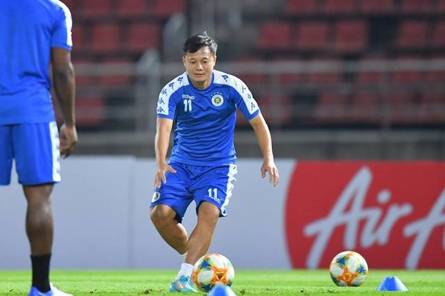 Thành Lương không thể tham dự trận đấu với Shandong Luneng vì hộ chiếu không còn trang trống