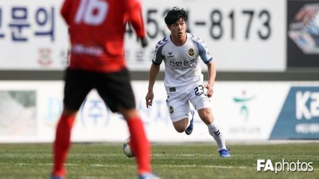 Công Phượng gặp khó trong việc thích nghi với lối chơi bóng dài của Incheon United