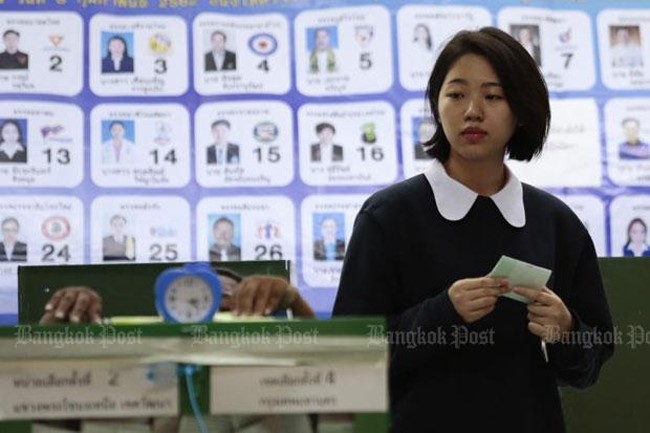 Cử tri tại một số địa phương Thái-lan phải đi bỏ phiếu lại. (Ảnh: Bangkok Post)