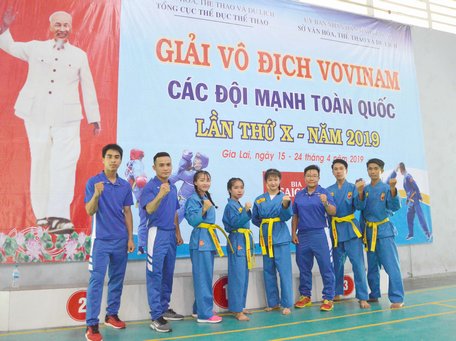 Đội tuyển Gia Lai đoạt 2 HCĐ ở nội dung biểu diễn quyền đồng đội nam và nữ.
