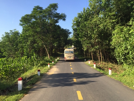 Đường Trường Sơn hôm nay, đoạn qua huyện A Lưới (Thừa Thiên- Huế). 