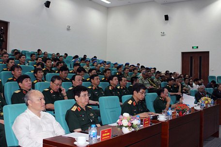 Các đại biểu dự hội nghị sơ kết 5 năm Việt Nam tham gia hoạt động gìn giữ hòa bình Liên Hiệp Quốc sáng 7/6-Ảnh: Đ.BÌNH