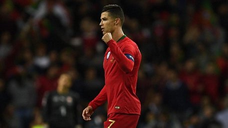Ronaldo mới lập hat-trick trong thắng lợi 3-1 của Bồ Đào Nha trước Thụy Sĩ ở bán kết UEFA Nations League. Ảnh: UEFA