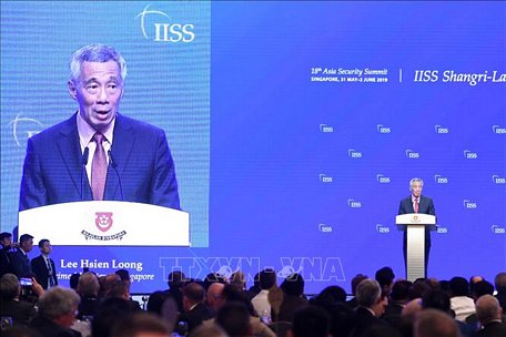 Thủ tướng Singapore Lý Hiển Long phát biểu tại Đối thoại Shangri-La lần thứ 18 ở Singapore ngày 31/5/2019. Ảnh: AFP/TTXVN