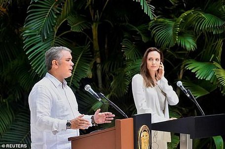  Angelina Jolie và Tổng thống Colombia Ivan Duque