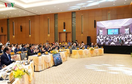 Các đại biểu dự sự kiện khai trương Hệ thống e-Cabinet.