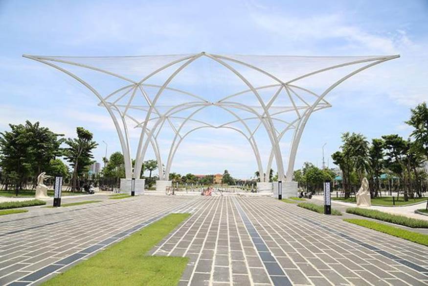 Công viên nằm ở phía Nam khu đô thị Dương Nội (Hà Đông, Hà Nội) có tổng diện tích 5,9 ha .