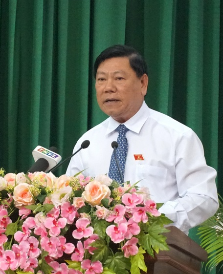 Bí thư Tỉnh ủy- Trần Văn Rón phát biểu tại kỳ họp
