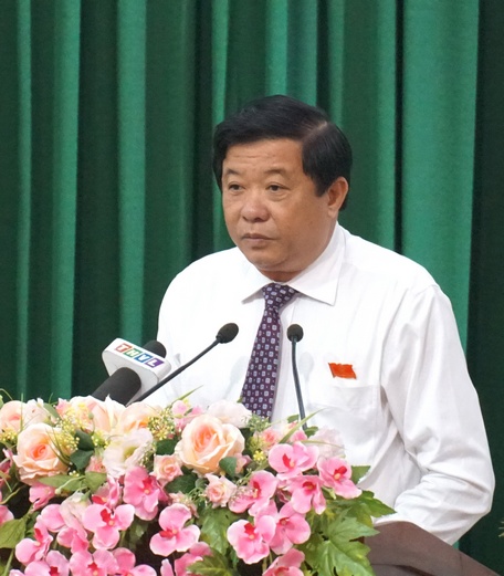 Chủ tịch HĐND tỉnh Bùi Văn Nghiêm phát biểu khai mạc.