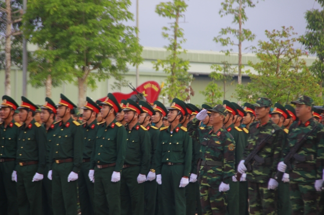 Năm 2019, lực lượng vũ trang tỉnh tổ chức huấn luyện bám sát phương châm “Cơ bản, thiết thực, vững chắc” gắn với yêu cầu “Nhanh, mạnh, chính xác”, coi trọng huấn luyện đồng bộ, chuyên sâu.